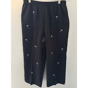 Alfred Dunner Women's Black Bee Capri Pants Size 12 Novelty Print Elastic Waist